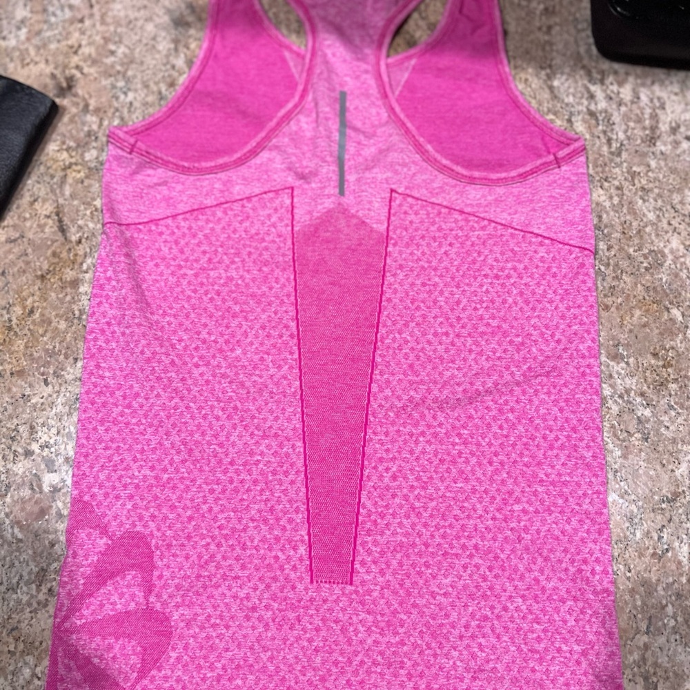 Nike Tee - Picture 3 of 3